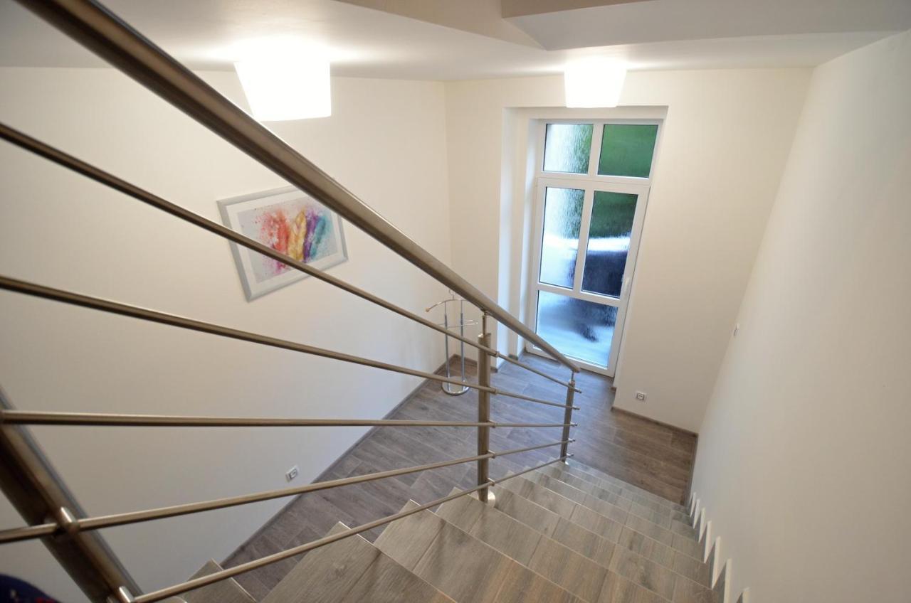 Apartmany Jizdarenska 卡罗维发利 外观 照片