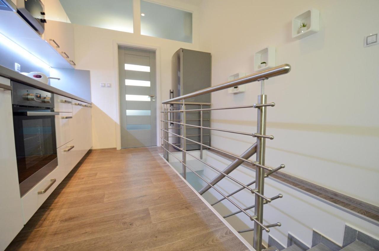 Apartmany Jizdarenska 卡罗维发利 外观 照片